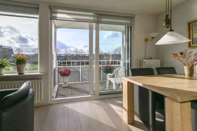 3 Kamer Appartement Velserbroek Ruim Balkon Grote Slaapkamers
