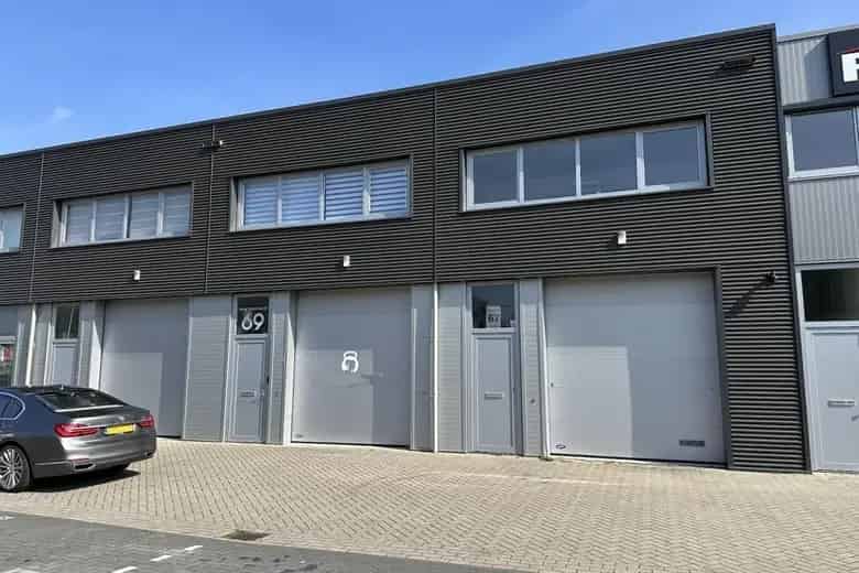 93 m2 Bedrijfsruimte te Koop Zoetermeer