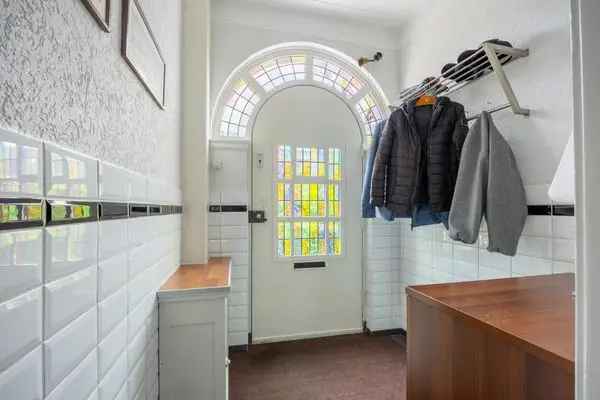 Jaren 30 woning Nijmegen Oost 5 slaapkamers diepe tuin
