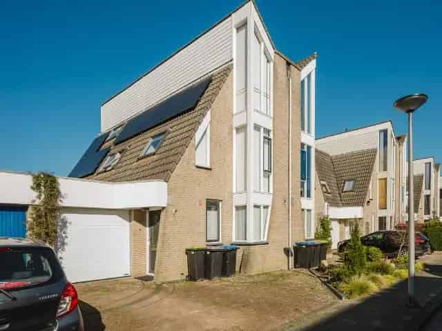 2 Onder 1 Kapwoning Spijkenisse Vrij Uitzicht