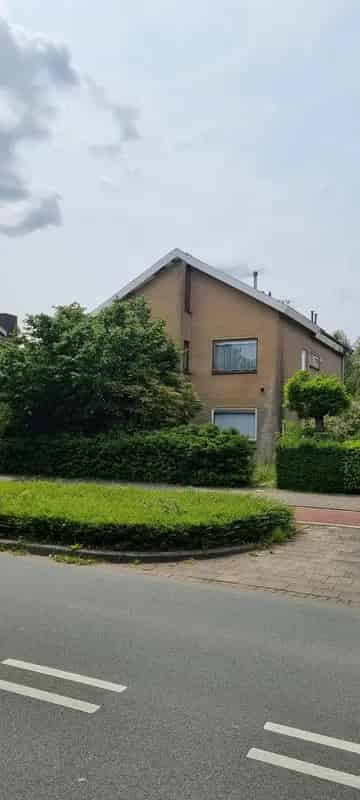 Woning met praktijkruimte te Ridderkerk Executoriale Verkoop