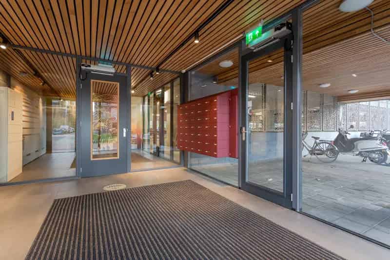 Ruim 3-kamerappartement Amstelveen 93m2 Balkon Terras Parkeerplaats
