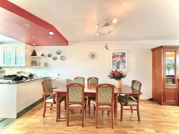 Gemeubileerd Huis 126m² Diemen Noord 4 slaapkamers Tuin Balkon