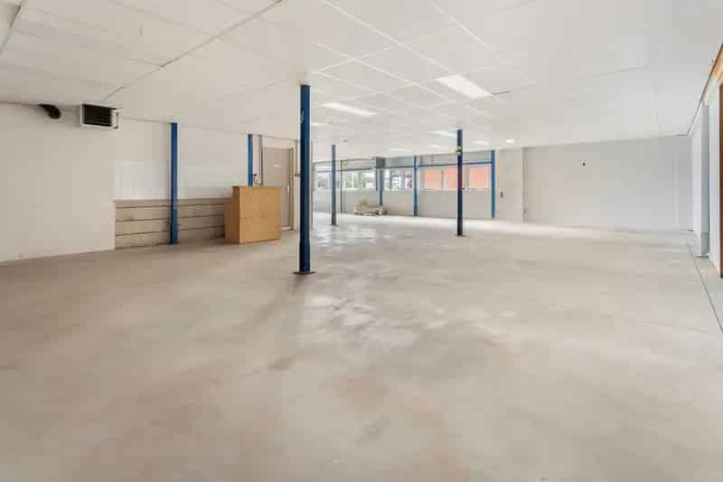 Bedrijfshal met Woonhuis te Lochem - Direct Beschikbaar