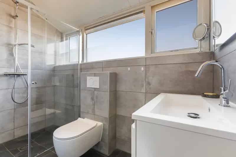 Uitgebouwde Tweekapper Woerden 3 slaapkamers Ruime Tuin