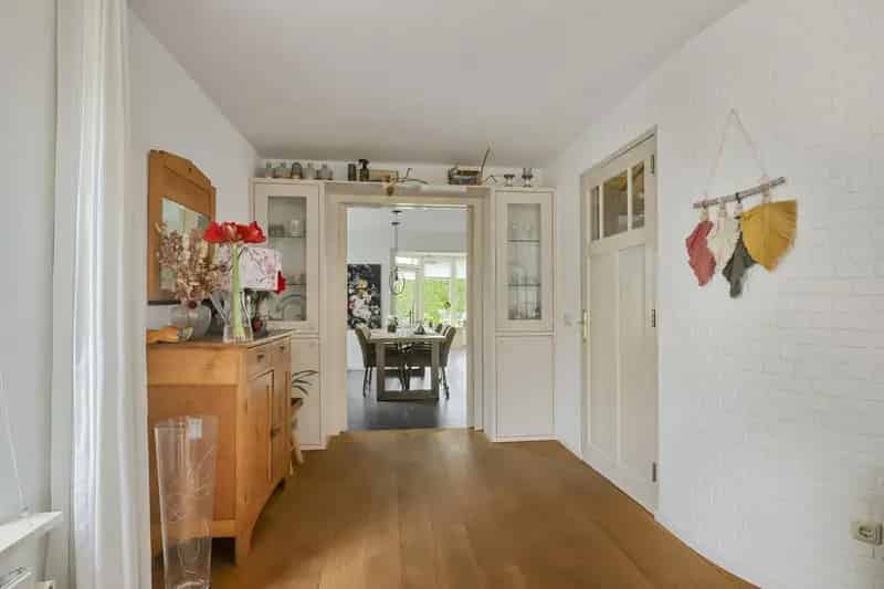 Royale 5 Slaapkamers Vrijstaande Woning te Angeren