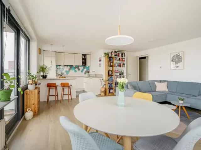 3-kamer Portiekflat Den Haag - Lichtrijk & Instapklaar