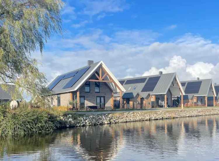 Watervilla's te koop aan het water