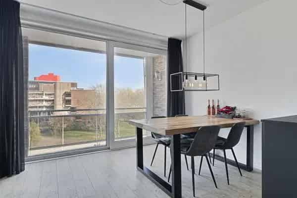 Lombardijen Appartement 70m2 2 Slaapkamers Balkon
