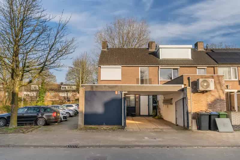Ruime Hoekwoning 5 Slaapkamers Arnhem