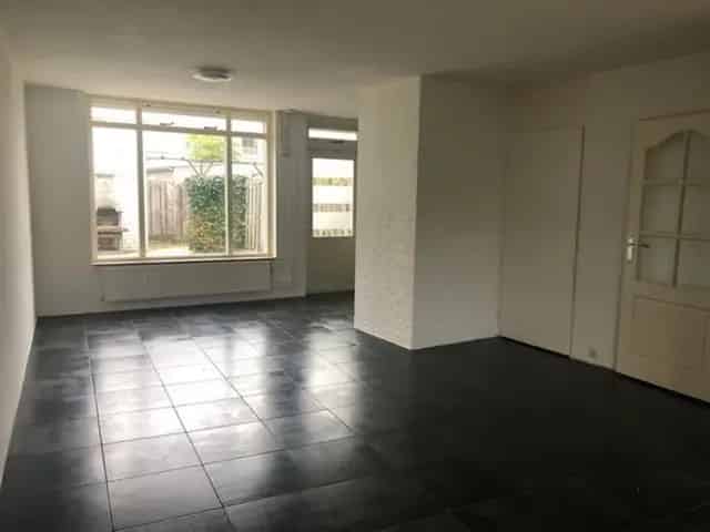 Tussenwoning Maastricht 4 Kamers 80m2 te Huur