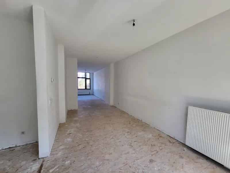3 Kamer Appartement Middelland Nabij Winkels en Openbaar Vervoer