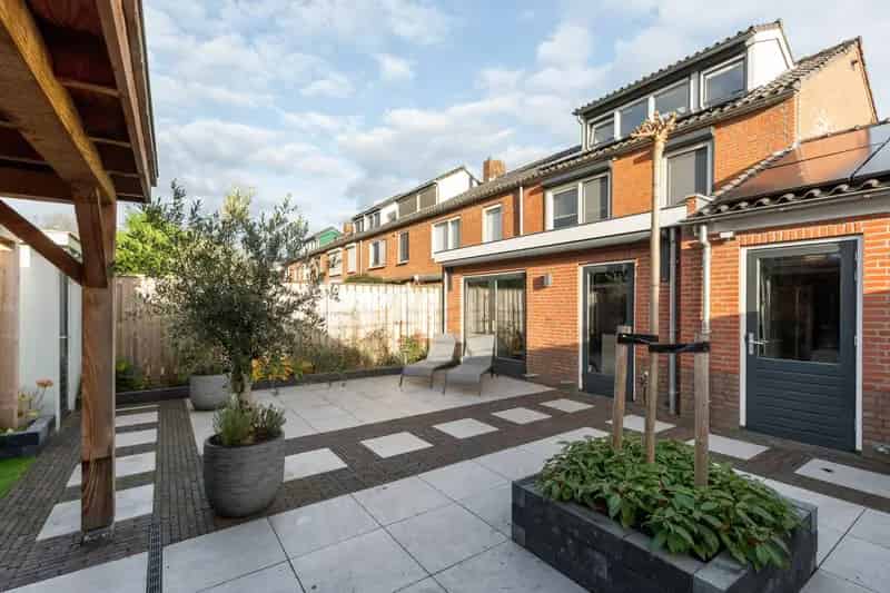 Moderne Hoekwoning met Studio te Huizen 144m2 4 slaapkamers Energielabel A