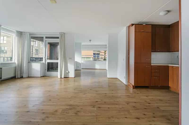 Ruim hoekappartement Landsmeer 96m2 Balkon Parkeerplaats Lift