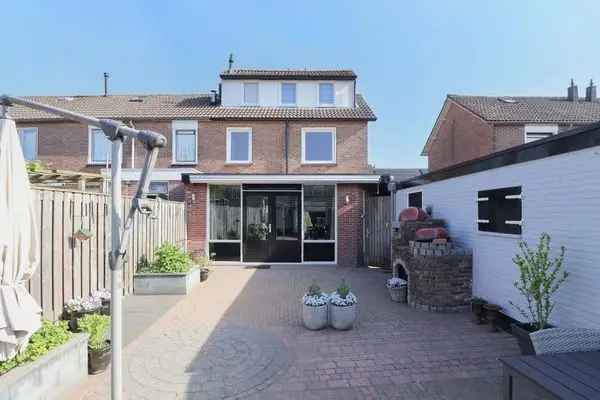 Gezinswoning Bunschoten Spakenburg Ruime Tuin Moderne Keuken