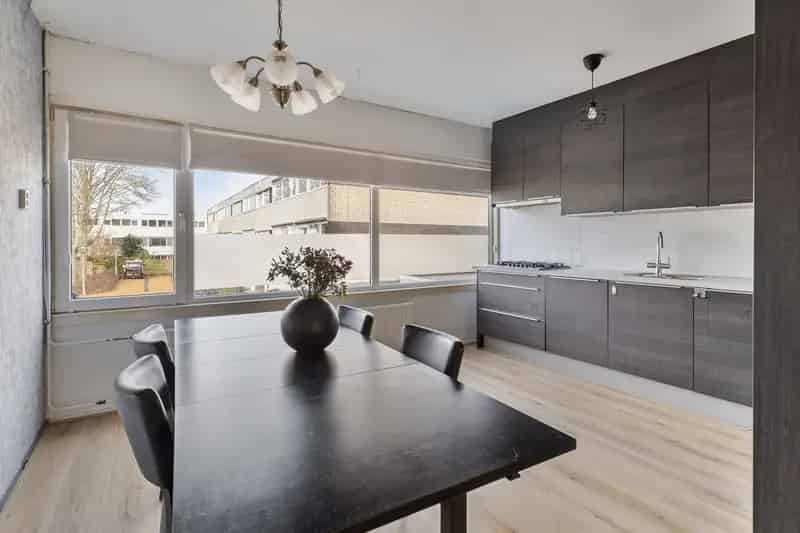 Moderne gezinswoning met inpandige garage en zonnepanelen