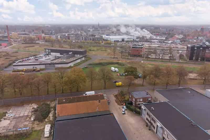 Bedrijfshal Doetinchem te huur 231m2 Kantoor 92m2