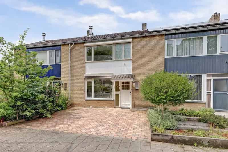 Huis te koop Beuningen: 3 slaapkamers, moderne keuken, tuin