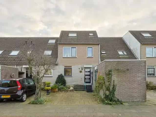 Ruime 5-kamer woning aan het water nabij Purmerend centrum