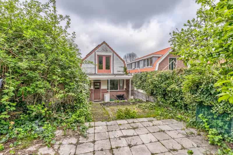Jaren 30 Kluswoning Ruime Tuin Berging Capelle aan den IJssel