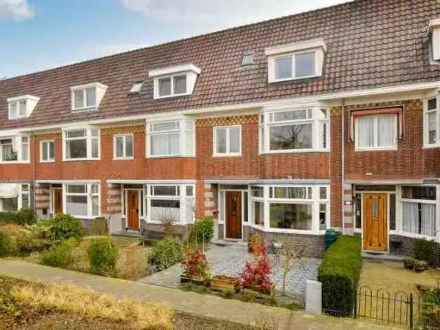 Jaren 30 woning te koop 5 slaapkamers grote tuin