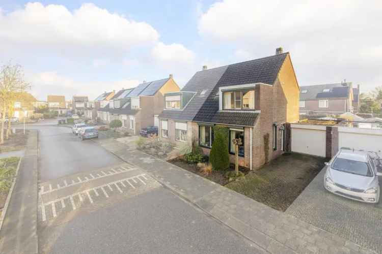Ruime 2-onder-1-kapwoning Tegelen 3 slaapkamers garage