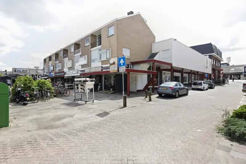 Belegging Barendrecht: Winkelruimte 324m² met Magazijn