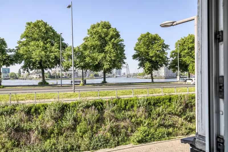 Rotterdam Maas appartement 4 kamers 85m2 balkon skyline uitzicht