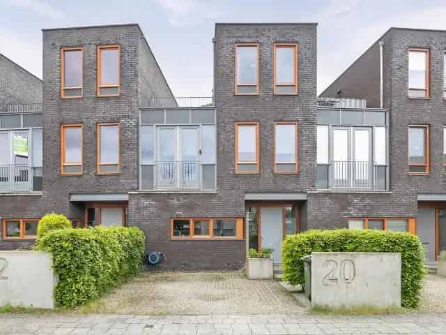Royale Tussenwoning Hulst Vier Slaapkamers Dakterras