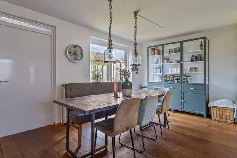 Huis te koop Vught: Ruime hoekwoning 4 slaapkamers grote tuin