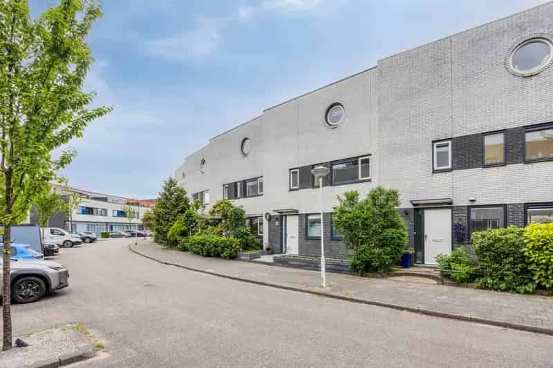 Huis te koop Rokkeveen 5 Kamer Ruime Tuin Dakterras