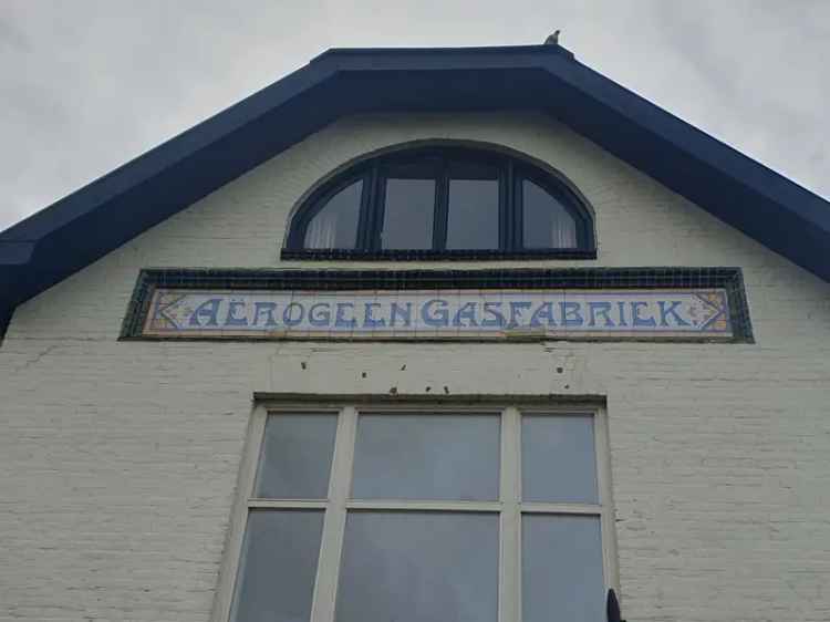 Te Koop: Statige Pand Nabij Dorpscentrum - Meerdere Woonopties