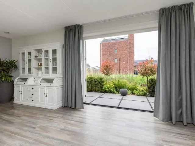 Huis te huur Almere Nobelhorst nabij bos en vaarwater