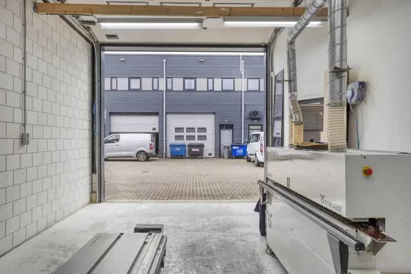 Bedrijfsunit te Oss 140m²  - Modern en Instapklaar