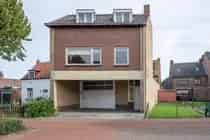 165m2 Winkelruimte Susteren  Twee Bovenwoningen Herontwikkeling