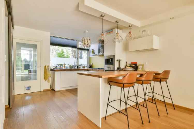 Ruime 5-Kamer Gezinswoning Diemen 133m2 Zonnige Tuin