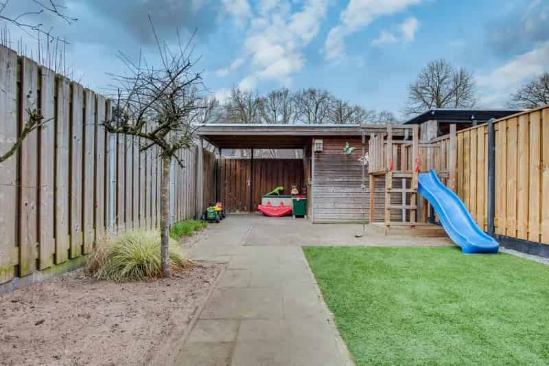 Eengezinswoning Rosmalen 3 slaapkamers moderne keuken diepe tuin