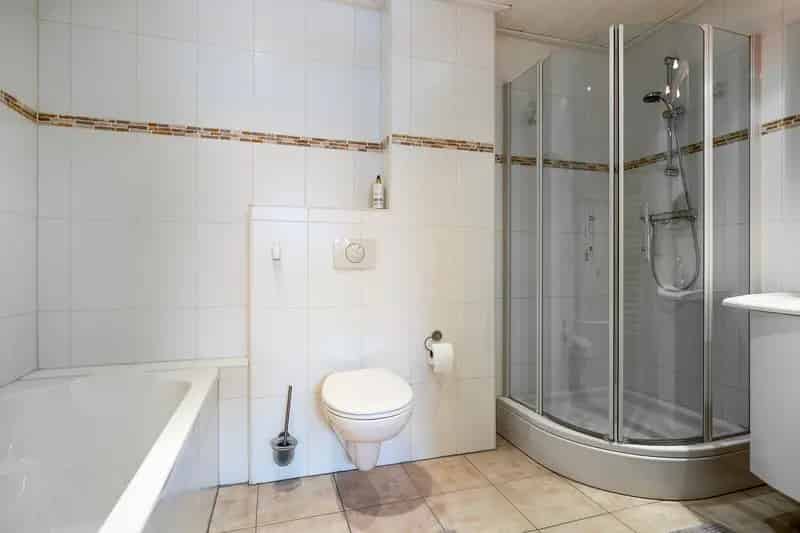 Huis te koop Zundert: Ruime gezinswoning met garage en tuin