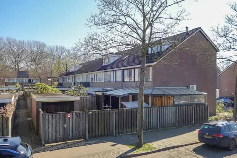 Ruime Hoekwoning 5 Slaapkamers Eindhoven Energiezuinig