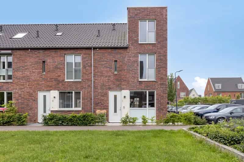 Huis te koop Rosmalen: Moderne 4 Slaapkamers, Energiezuinig, Diepe Tuin