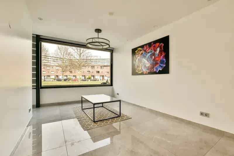Amsterdam Zuidoost: Ruime Eengezinswoning 4 slaapkamers Garage Dakterras