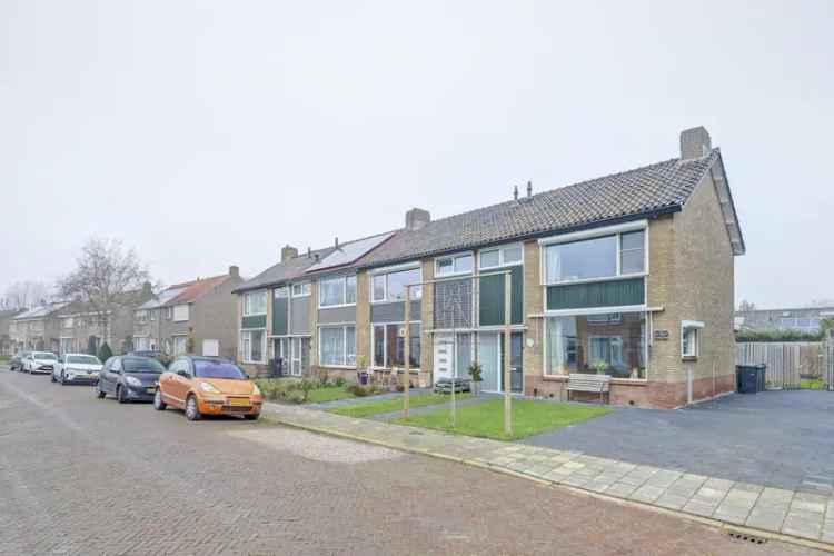 Ruime Hoekwoning Kloetinge 3 slaapkamers Moderne Keuken Tuin 103m2