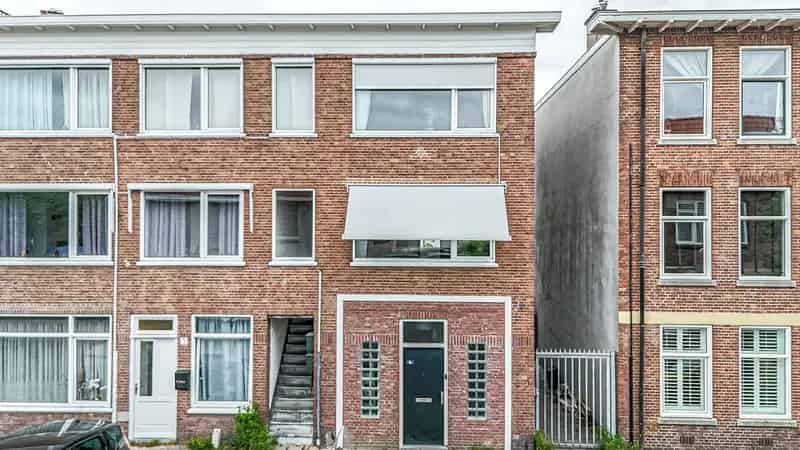 Dubbel bovenhuis 4 slaapkamers ruim terras Den Haag