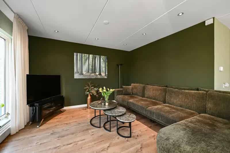 Huis te koop Heemskerk 4 slaapkamers grote tuin 15 zonnepanelen energielabel A