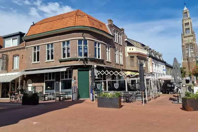 Horeca Echt 241m2 te koop met bovenwoning
