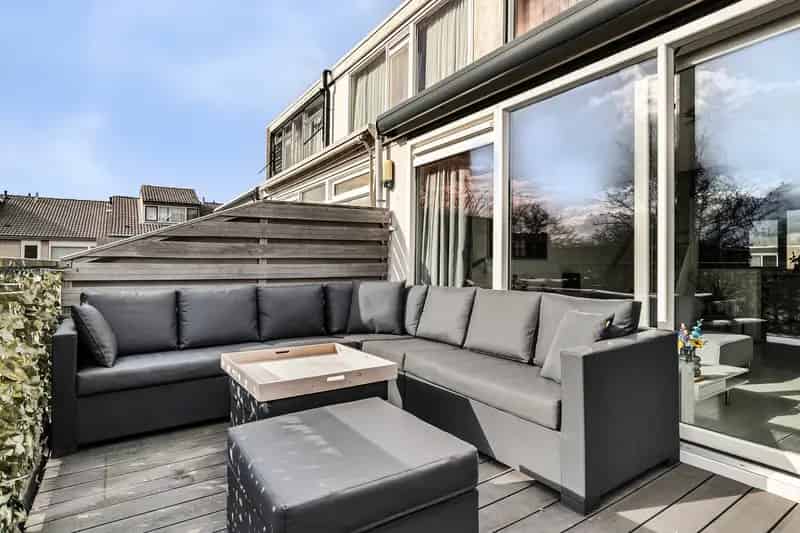 Huis te koop Zoetermeer Buytenwegh: Ruime woning met tuin en garage