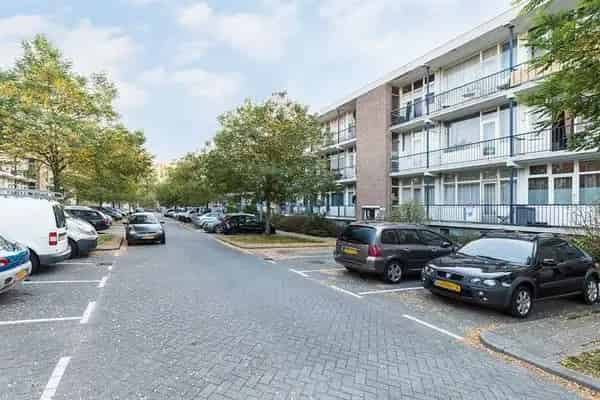 5 Kamer Appartement Rotterdam Rustige Wijk Twee Balkons