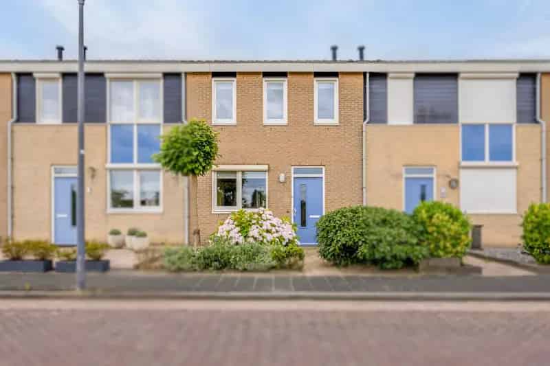Instapklare Dijkwoning Kortgene Ruime Garage 2 Slaapkamers Zolder