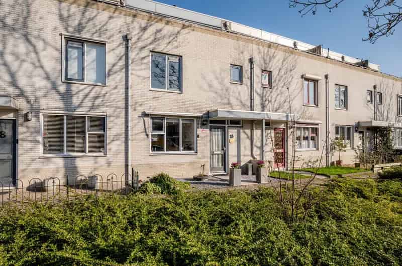 Huis te koop Almere: Ruime gezinswoning met 3 slaapkamers en energielabel A