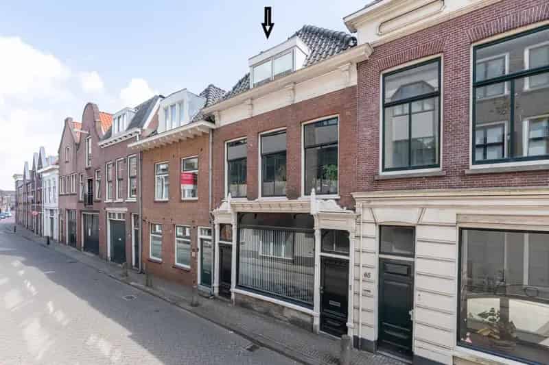 Huis te koop Schiedam Centrum: 3 etages woning met winkel en atelier